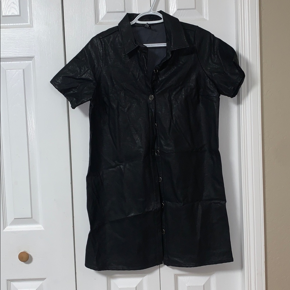 Xhilaration Charcoal Button-Up Top